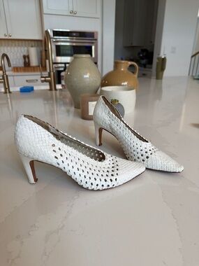 Stephane Kelian White Woven Leather Vintage Pointed-Toe Pumps